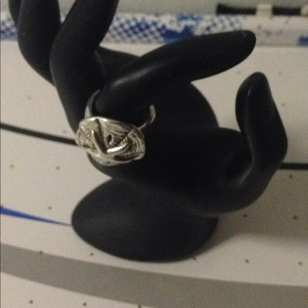 925sterling silver ring approx7 no tear or wear